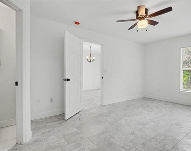 1128 Neville Avenue - Photo Thumbnail 13