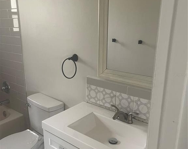 906 Essex Road - Photo Thumbnail 8