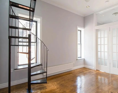 202 East 13th Street - Photo Thumbnail 2