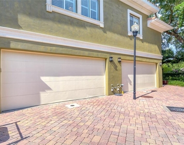 4907 Bayshore Boulevard - Photo Thumbnail 36