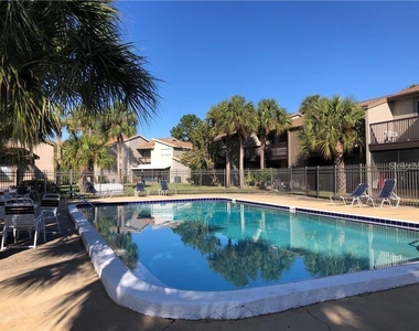 6324 Newtown Circle - Photo Thumbnail 15