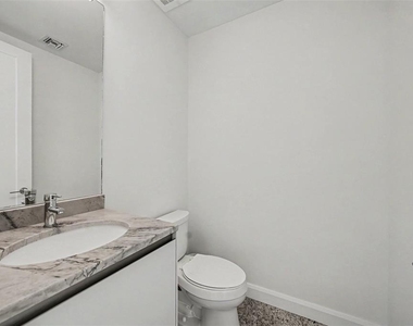 2900 W Bay To Bay Boulevard - Photo Thumbnail 24