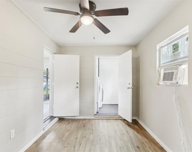 7711 Amherst Street - Photo Thumbnail 11