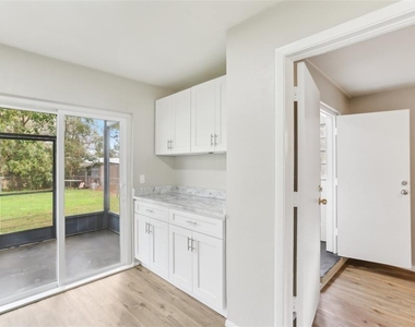7711 Amherst Street - Photo Thumbnail 10