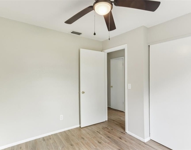 7711 Amherst Street - Photo Thumbnail 16