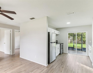 7711 Amherst Street - Photo Thumbnail 7