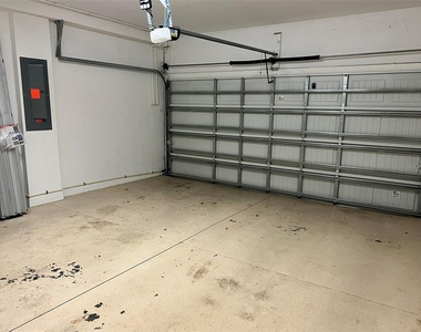 115 N Arrawana Avenue - Photo Thumbnail 25