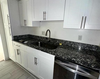 922 Lake Destiny Road - Photo Thumbnail 9