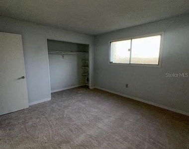 922 Lake Destiny Road - Photo Thumbnail 16