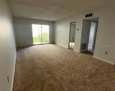 922 Lake Destiny Road - Photo Thumbnail 3