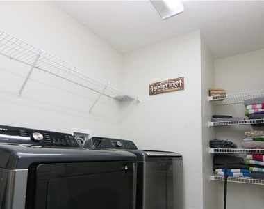 1470 Wedge Way - Photo Thumbnail 13