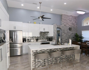 1470 Wedge Way - Photo Thumbnail 1
