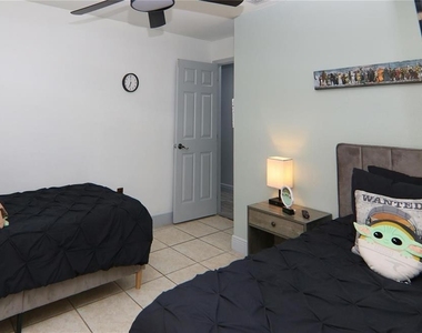 1470 Wedge Way - Photo Thumbnail 21