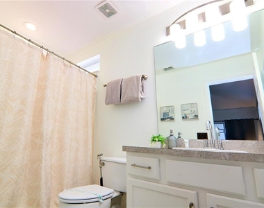 1470 Wedge Way - Photo Thumbnail 11