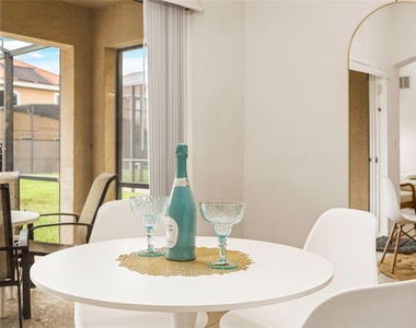 239 Carrera Avenue - Photo Thumbnail 8