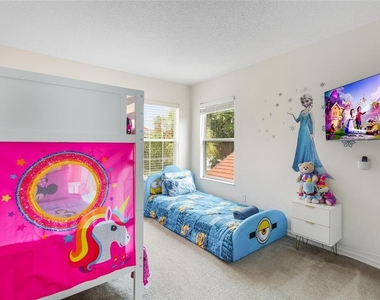 239 Carrera Avenue - Photo Thumbnail 34