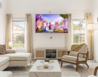239 Carrera Avenue - Photo Thumbnail 6