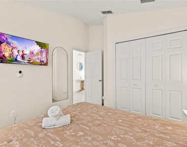 239 Carrera Avenue - Photo Thumbnail 18