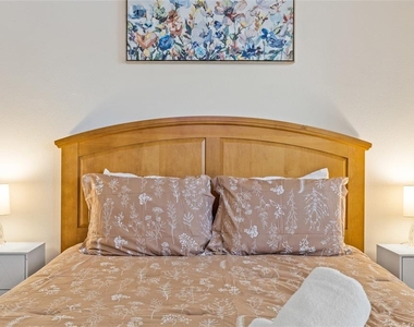 239 Carrera Avenue - Photo Thumbnail 17