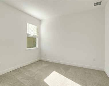 1452 Se 13th Terrace - Photo Thumbnail 29