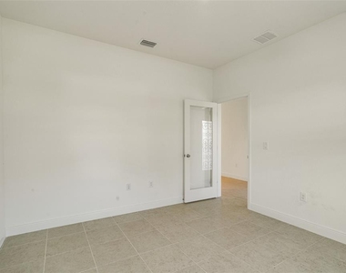 1452 Se 13th Terrace - Photo Thumbnail 26