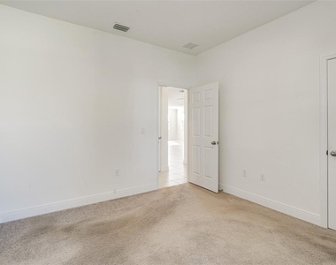 1452 Se 13th Terrace - Photo Thumbnail 36