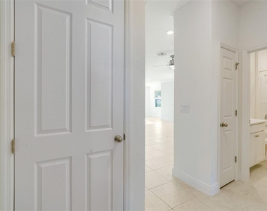 1452 Se 13th Terrace - Photo Thumbnail 34