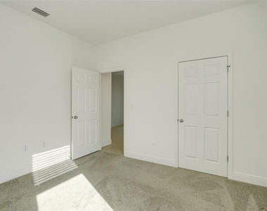 1452 Se 13th Terrace - Photo Thumbnail 30