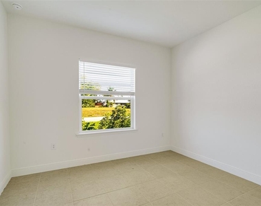 1452 Se 13th Terrace - Photo Thumbnail 25