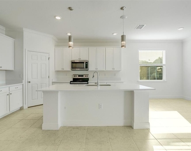 1452 Se 13th Terrace - Photo Thumbnail 6