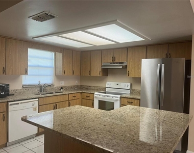 2112 W Martin Street - Photo Thumbnail 4