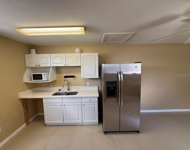 709 Orchid Drive - Photo Thumbnail 2