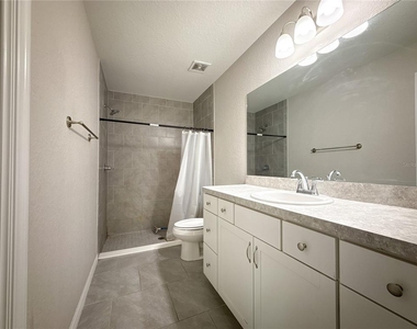 15434 Sw 29th Terrace Road - Photo Thumbnail 9