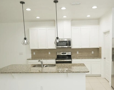 81 Mayo Court - Photo Thumbnail 6