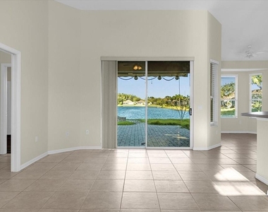 13131 Luxbury Loop - Photo Thumbnail 12