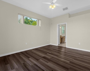 13131 Luxbury Loop - Photo Thumbnail 25