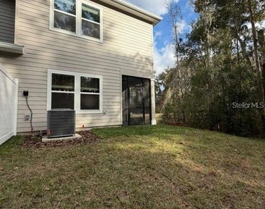 3692 Se 37th Court - Photo Thumbnail 5
