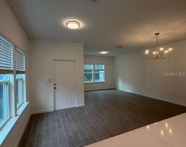 3692 Se 37th Court - Photo Thumbnail 10