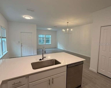 3692 Se 37th Court - Photo Thumbnail 11
