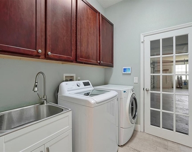 231 Lakay Place - Photo Thumbnail 33