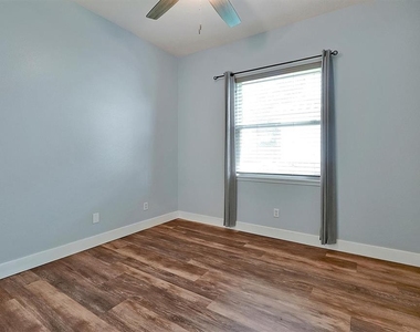 231 Lakay Place - Photo Thumbnail 31