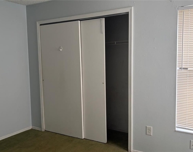 31 Lakepointe Circle - Photo Thumbnail 22