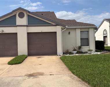 31 Lakepointe Circle - Photo Thumbnail 1