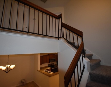 2620 Lancaster Court - Photo Thumbnail 14