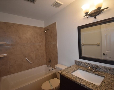 2620 Lancaster Court - Photo Thumbnail 17