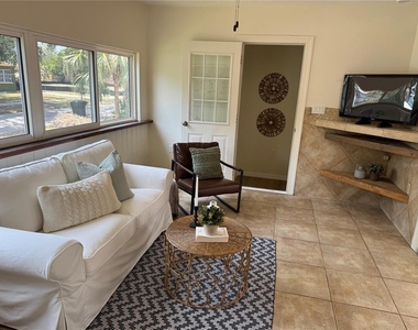 1419 55th Street S - Photo Thumbnail 5
