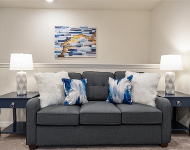 7525 Oak Spring Lane - Photo Thumbnail 12