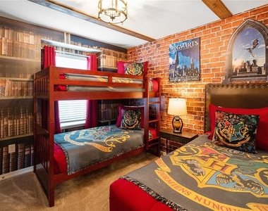 7525 Oak Spring Lane - Photo Thumbnail 15
