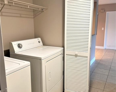 5057 Vineland Road - Photo Thumbnail 28