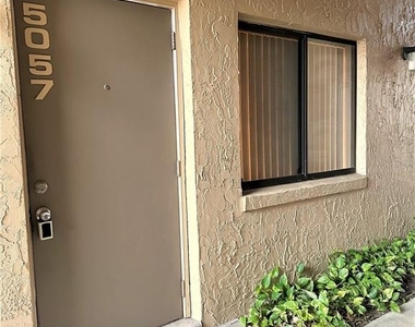 5057 Vineland Road - Photo Thumbnail 1